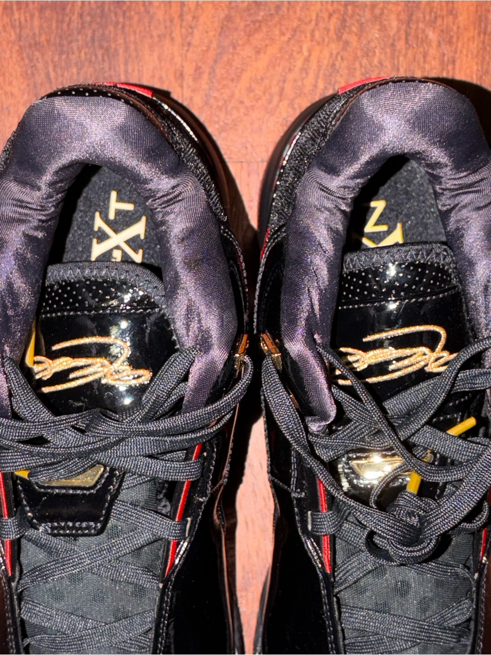 LeBron basketball shoes by Nike - Picture 6 of 13
